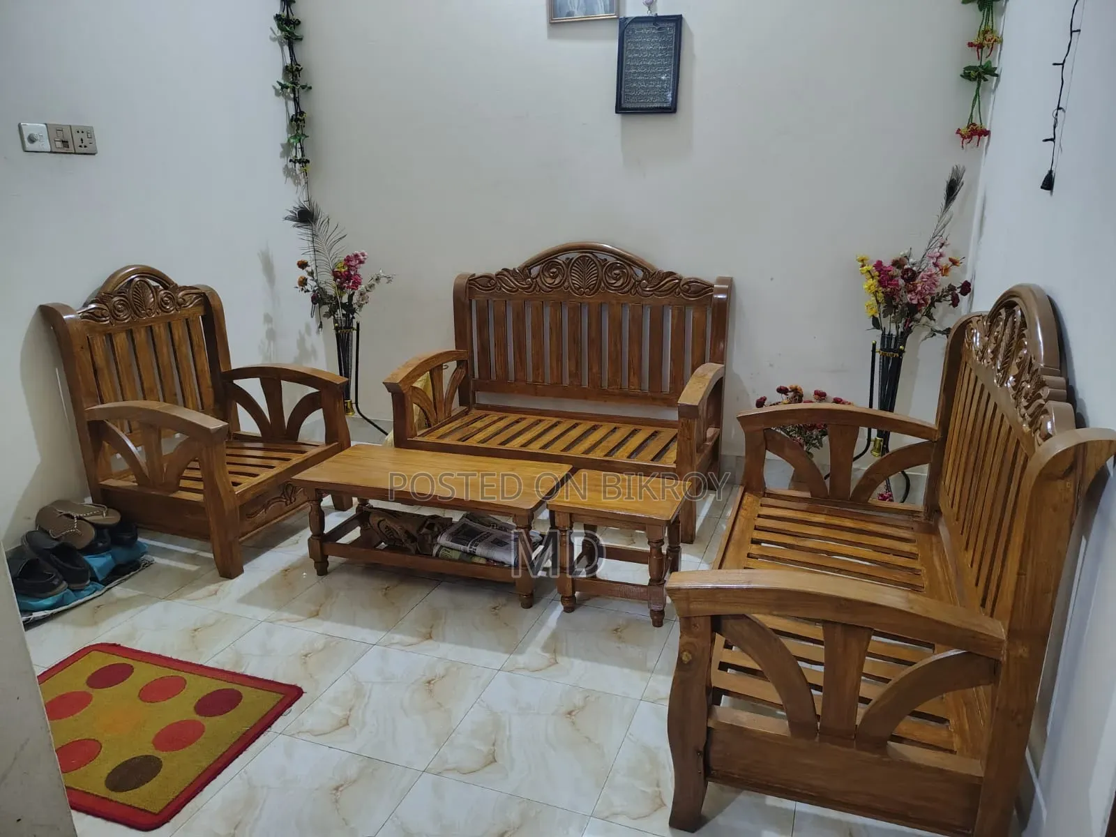 ২ ২ ১ এক সেট সোফা বিক্রি করা হবে