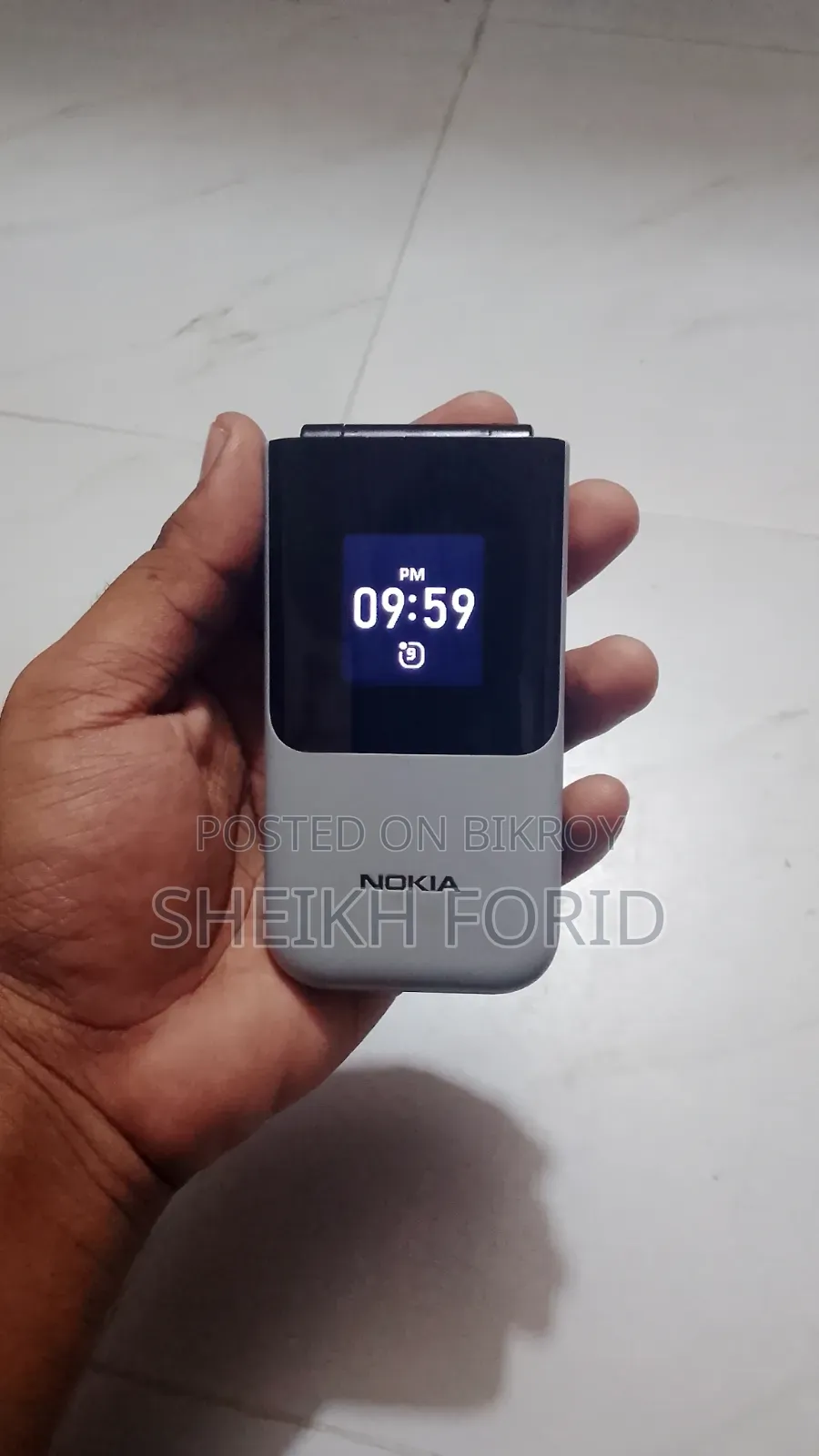 Title: Nokia 2720 Flip Phone, with Box and Charger — Condition Brand New