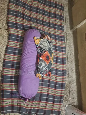 তোসক বালিশ বিক্রি করা হবে