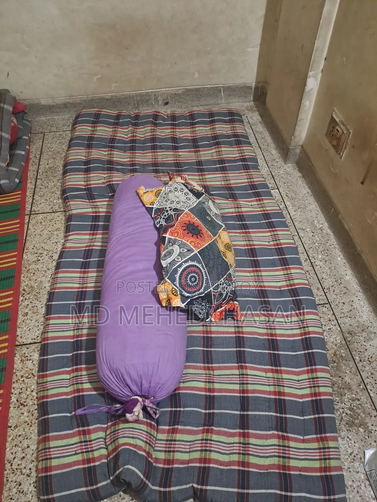 তোসক বালিশ বিক্রি করা হবে