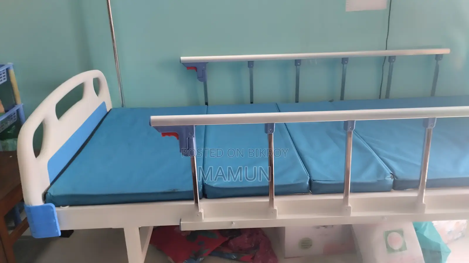Two Function Manual Hospital Bed With Mattress