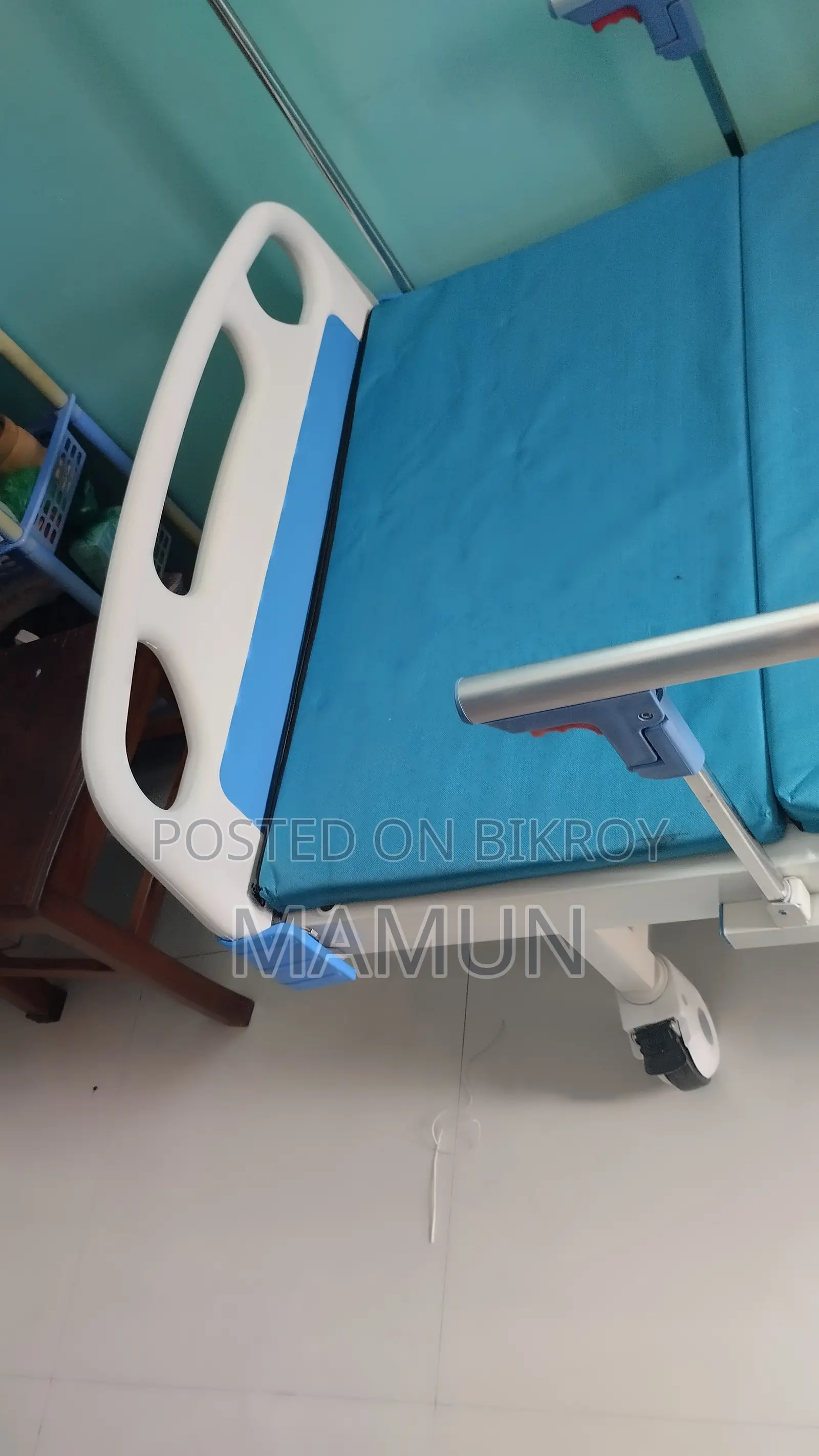 Two Function Manual Hospital Bed With Mattress