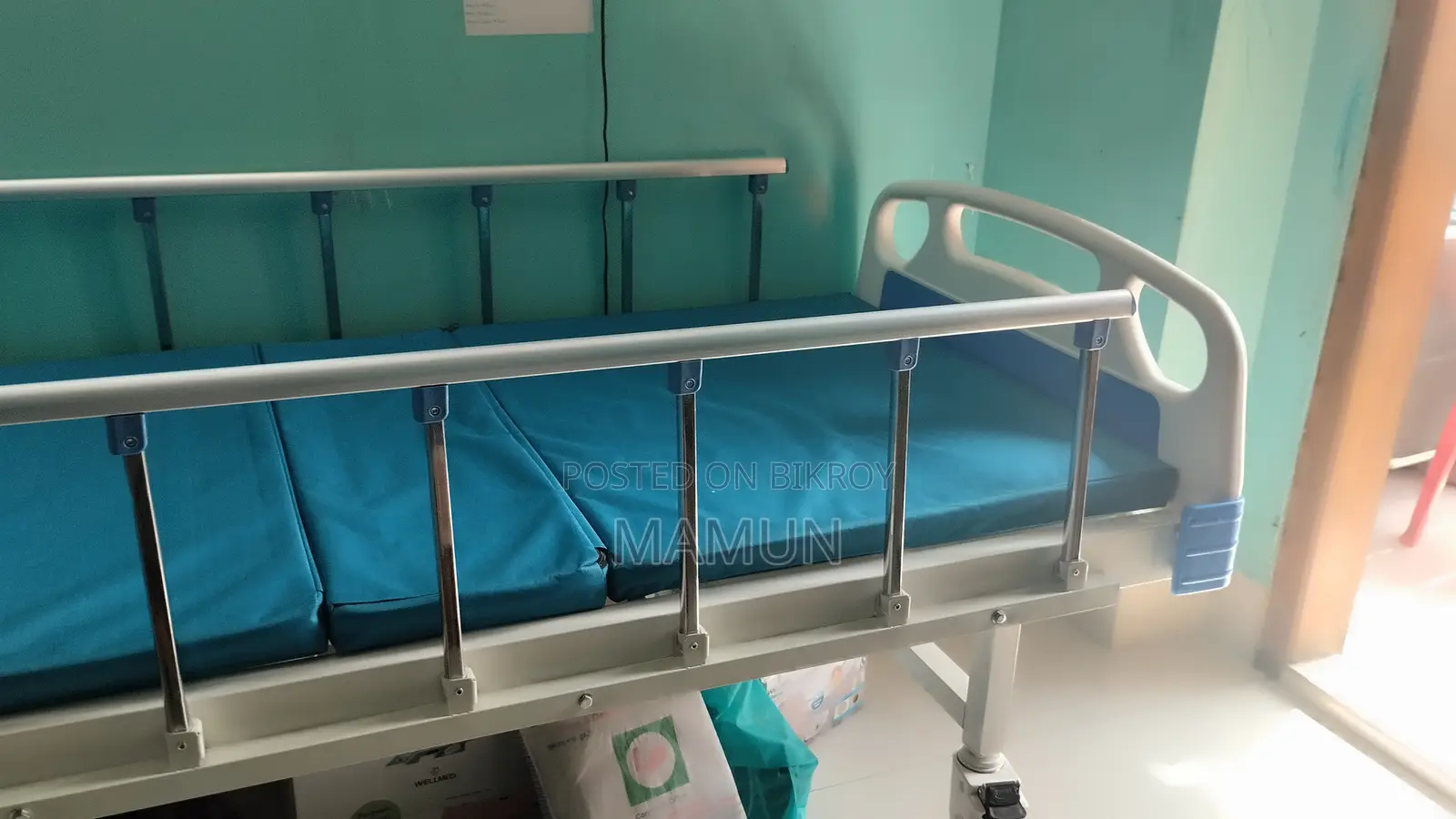 Two Function Manual Hospital Bed With Mattress