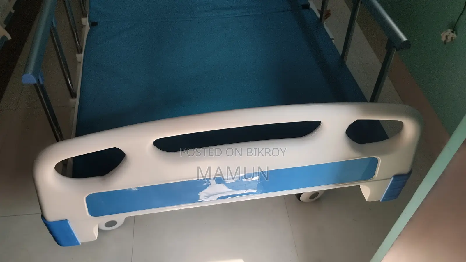 Two Function Manual Hospital Bed With Mattress