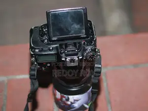 Nikon D750 With 85 Mm Prime Lens