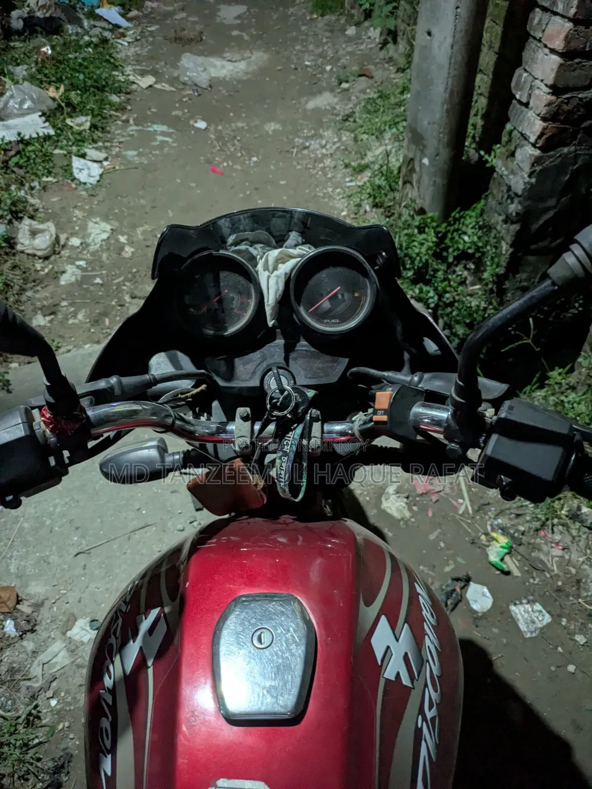 বাজাজ ডিসকভার ১০০ ২০১৬ লাল