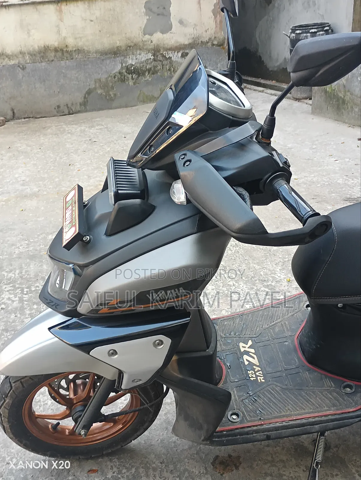 Yamaha 2025 Gray Motorcycle