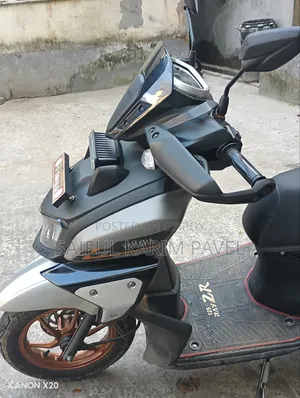 Yamaha 2025 Gray Motorcycle