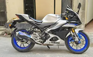 Yamaha R15M 2023 Silver