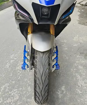 Yamaha R15M 2023 Silver