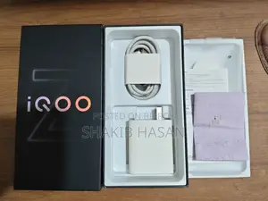 আইকিউও ২৫৬ জিবি নীল