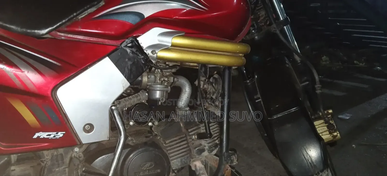 মহিন্দ্রা সেন্টুরো ২০১৭ লাল