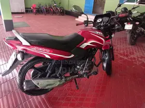 টিভিএস মেট্রো ২০১৭ লাল