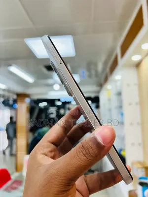 ইনফিনিক্স হট ৬০আই ২৫৬ জিবি হোয়াইট