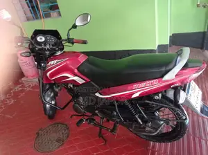 টিভিএস মেট্রো ২০১৭ লাল