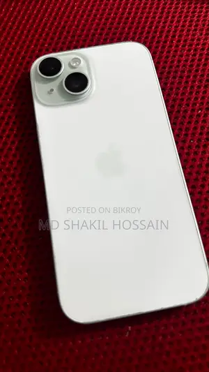 Apple iPhone 15 128 GB Green