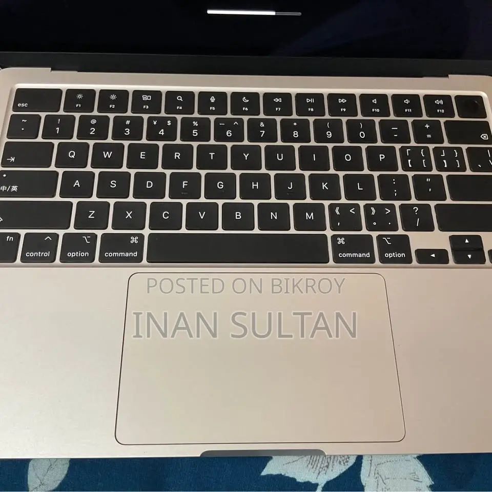 Laptop Apple MacBook Air 2024 M3 8GB Apple M3 SSD 512GB