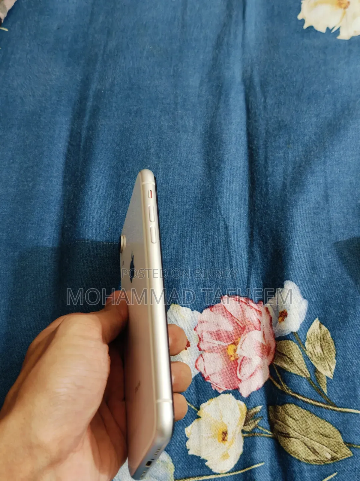 Apple iPhone XR 64 GB White