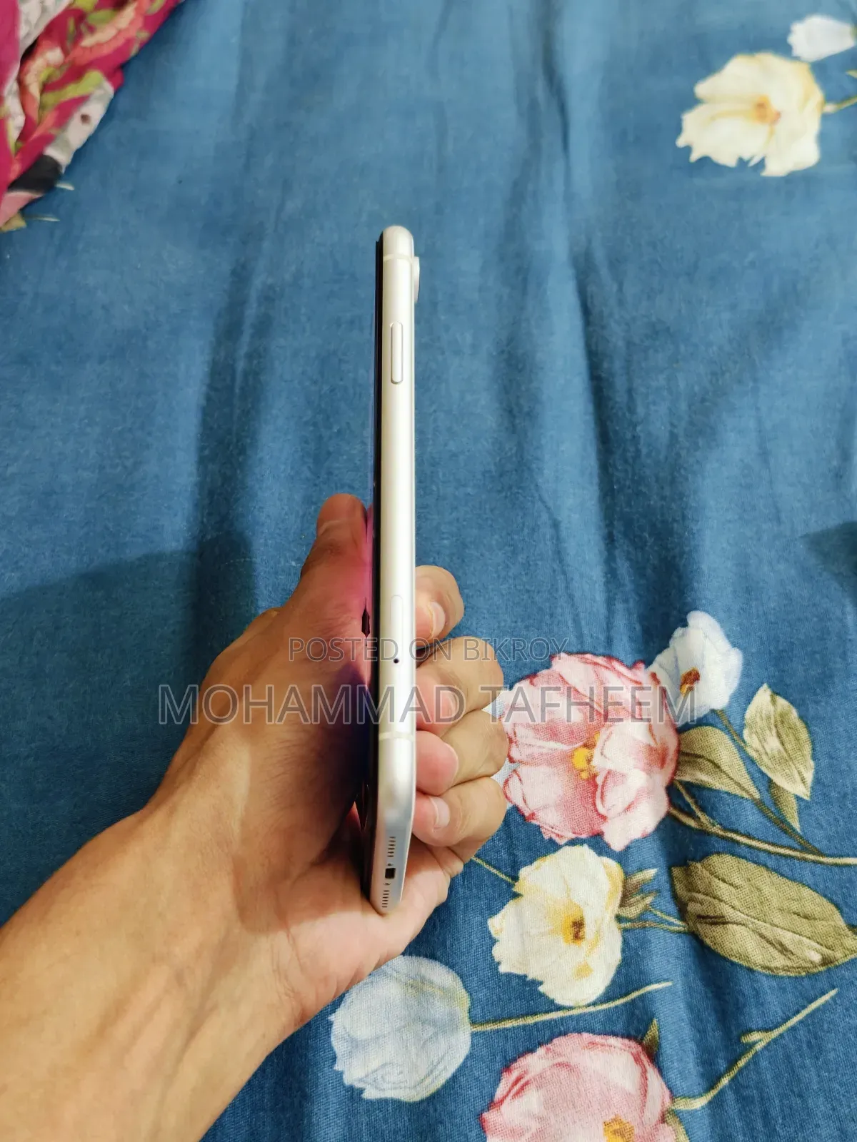 Apple iPhone XR 64 GB White