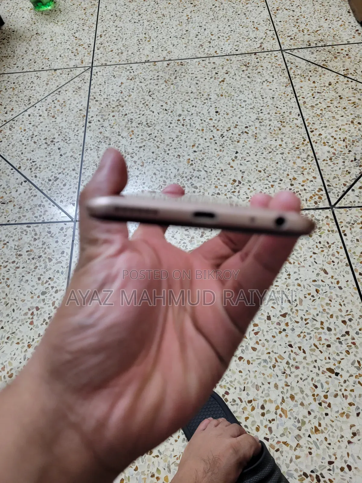 Vivo Y81 32 GB Gold