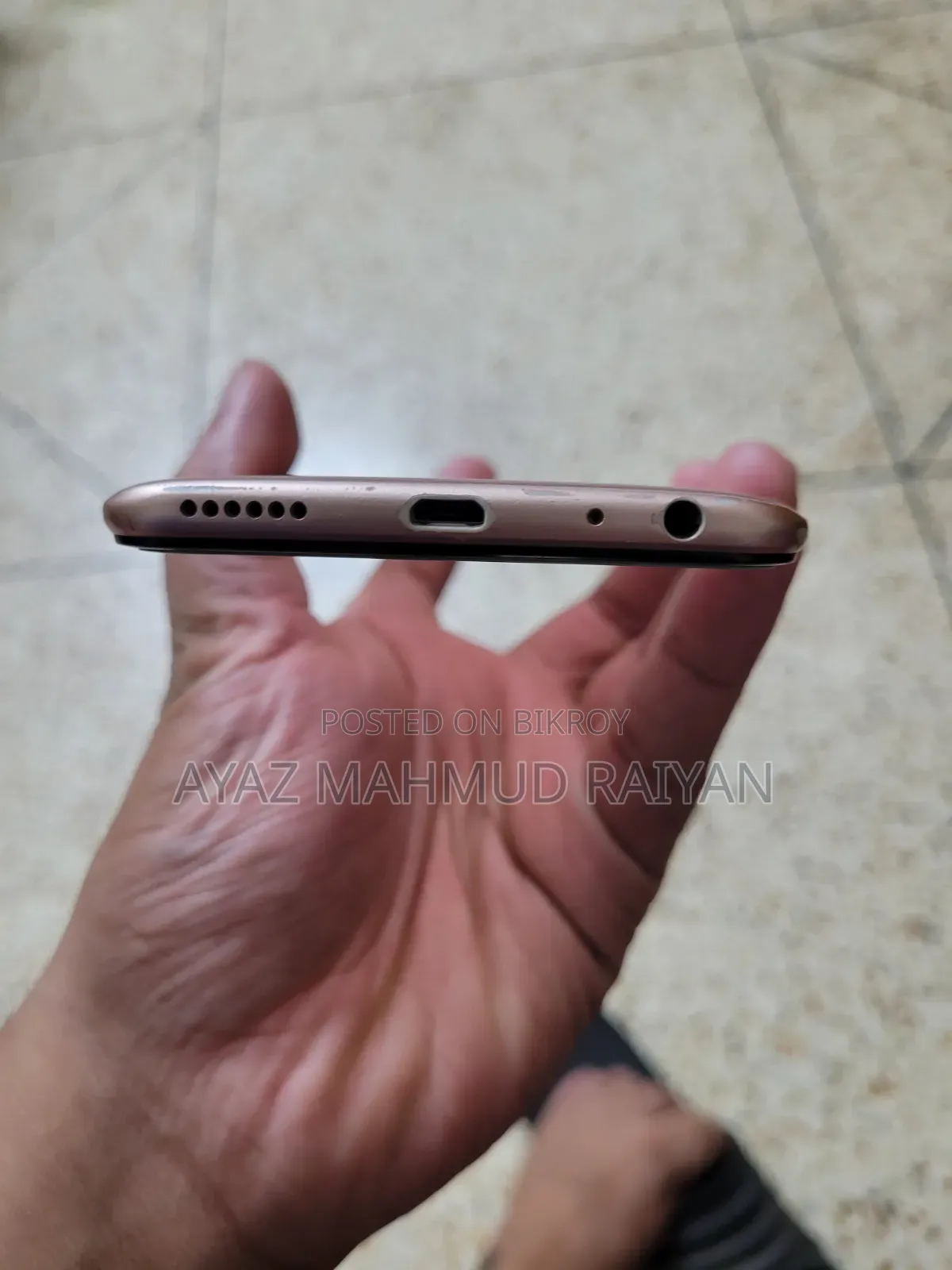 Vivo Y81 32 GB Gold