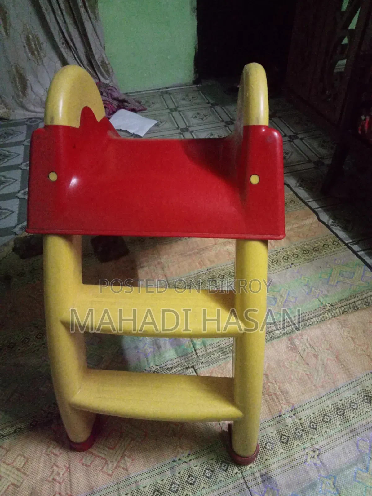 বাচ্চাদের স্লাইড