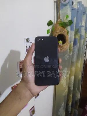Apple iPhone SE (2020) 64 GB Black