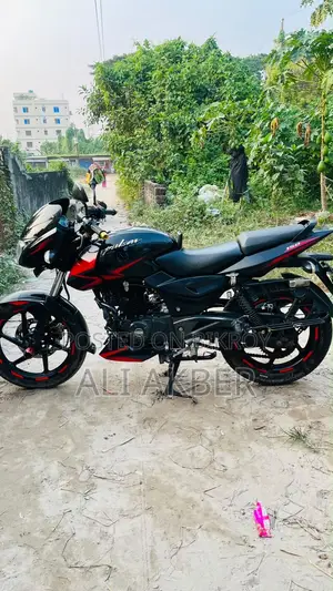 বাজাজ পালসার ১৫০ ২০২১ কালো