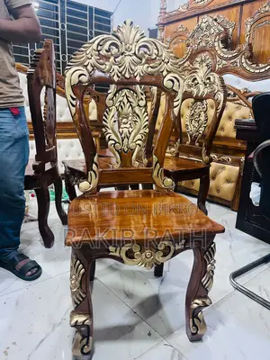 Premium Quality Dining Table