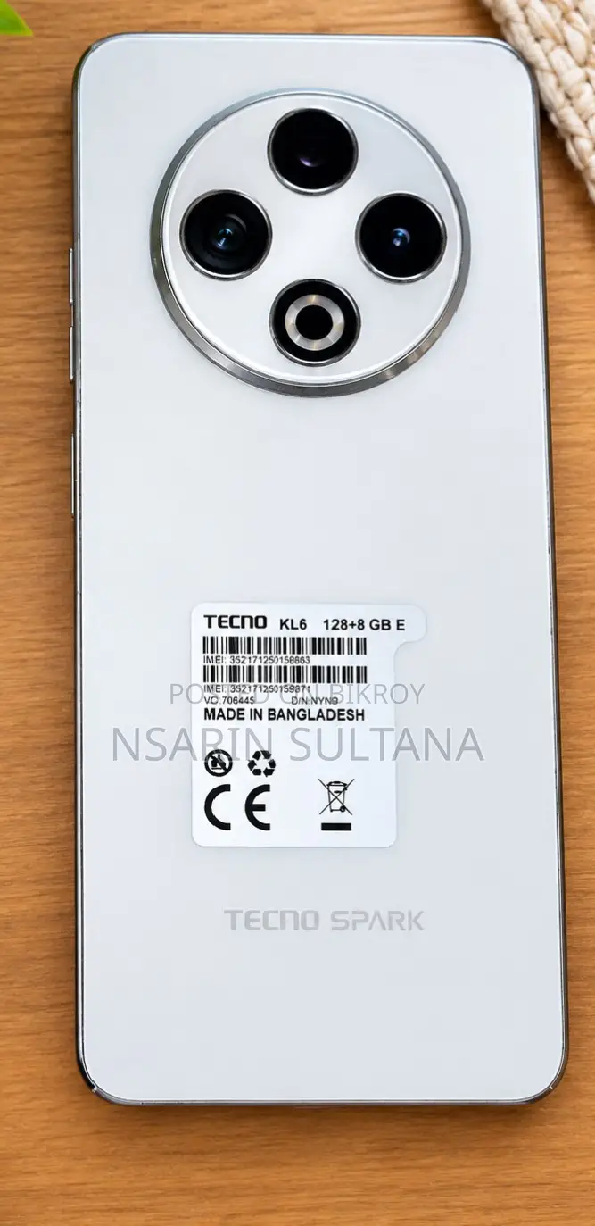 Tecno Spark 30 128 GB Silver