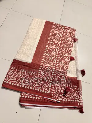 চান্দেরি সিল্ক শাড়ি।