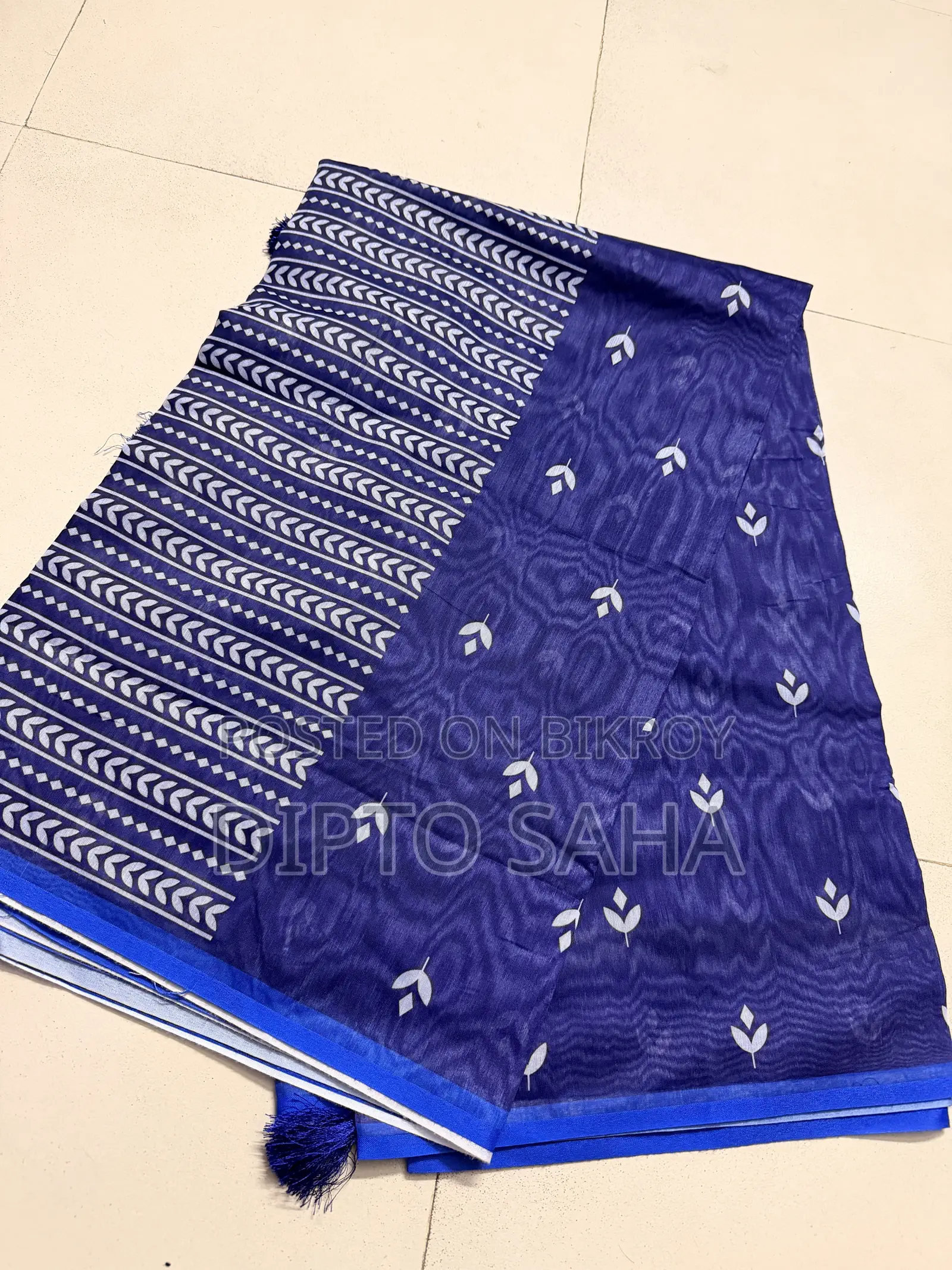 চান্দেরি সিল্ক শাড়ি।