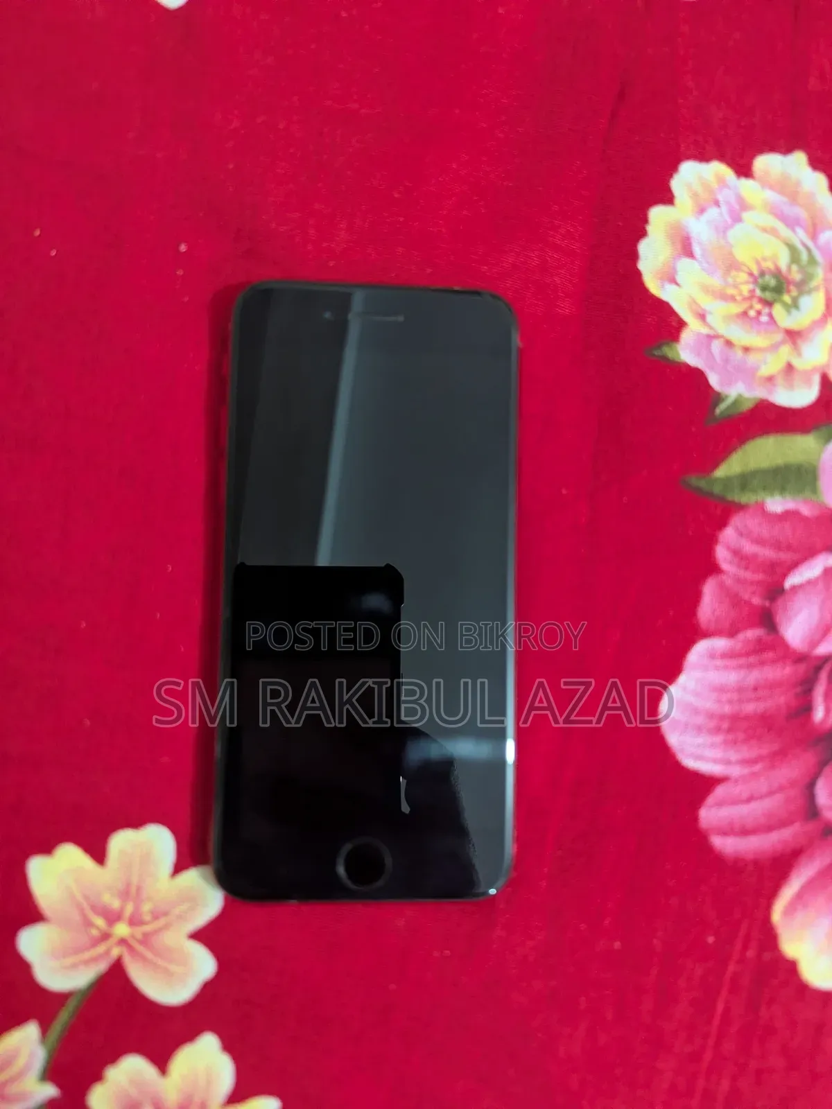 Apple iPhone SE (2022) 64 GB Red