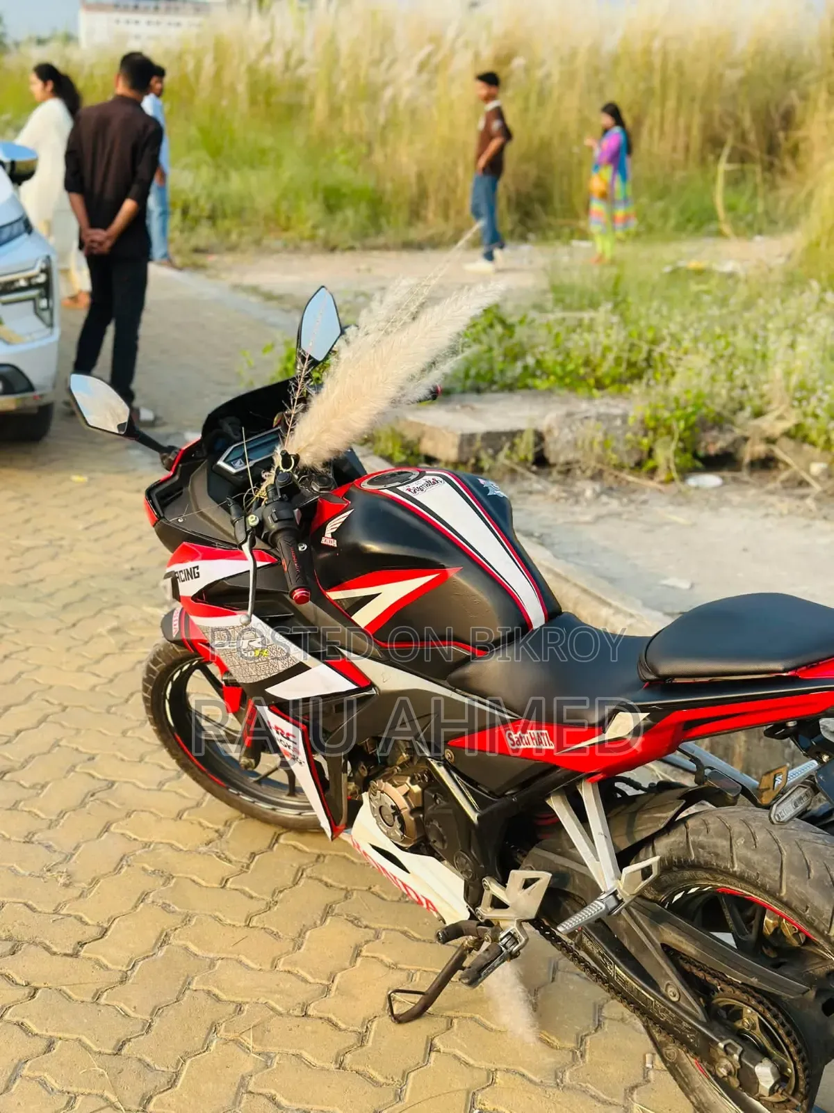 মোটরসাইকেল ২০১৬ লাল