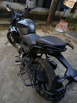 Hero Xtreme 125R 2025 Black