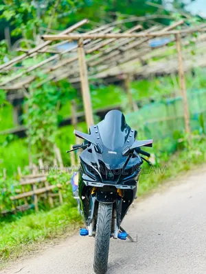 Yamaha R15M 2022 White