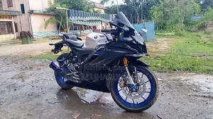 Yamaha R15M 2022 White