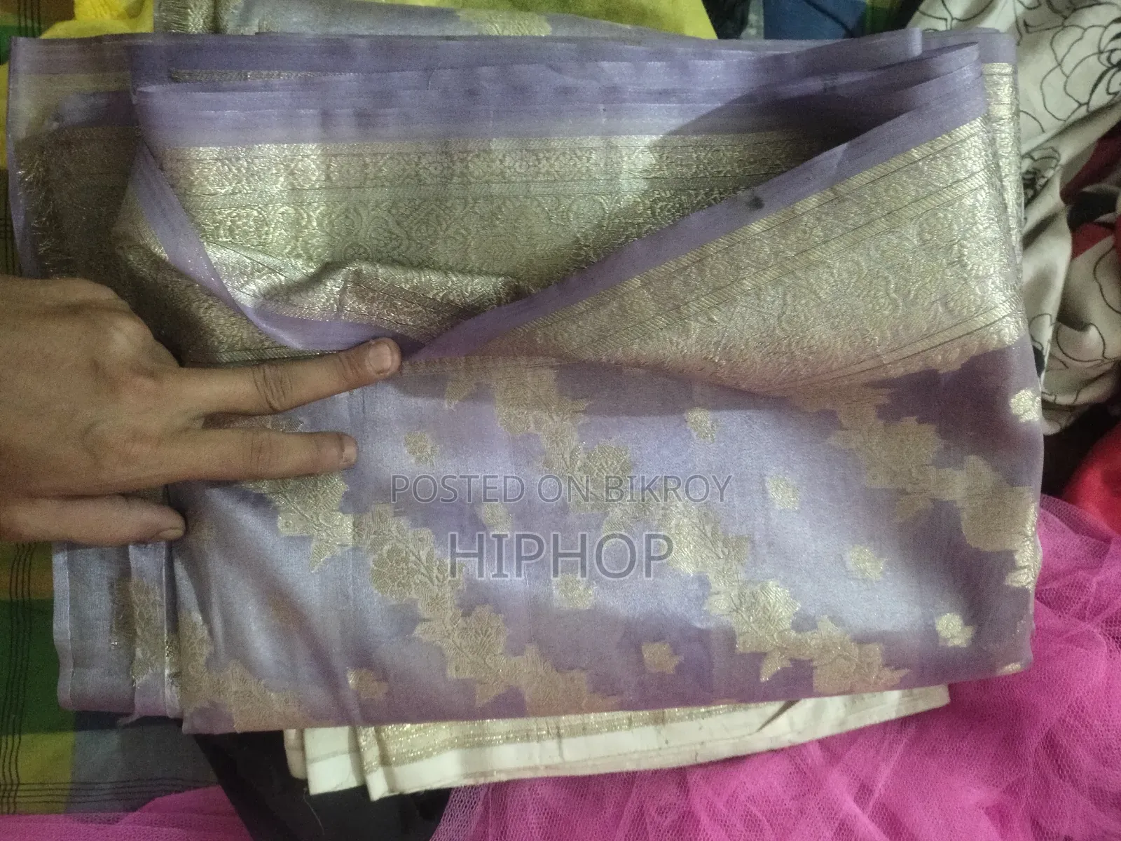 পার্পল কালারের ইন্ডিয়ান সিল্ক কাতান বা টিস্যু কাতান শাড়ি