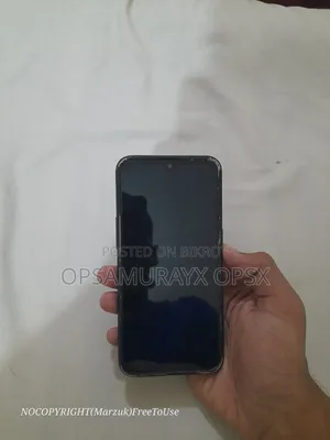 রিয়েলমি ৫ প্রো ৬৪ জিবি পার্পল