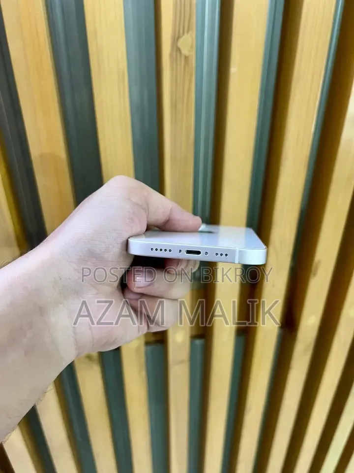 অ্যাপল আইফোন ১৩ ১২৮ জিবি হোয়াইট