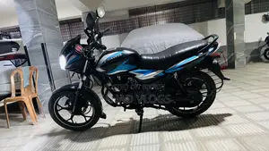 বাজাজ ডিসকভার ১১০ ২০২৪ নীল