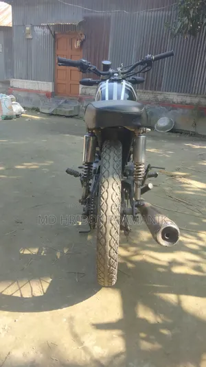 হাইওসাং ২০১০ কালো