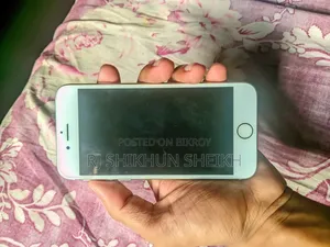 অ্যাপল আইফোন ৮ ৬৪ জিবি হোয়াইট