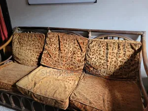 বেতের সোফা
