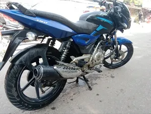 বাজাজ পালসার ১৫০ ২০১৬ নীল