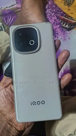 iQOO 256 GB White