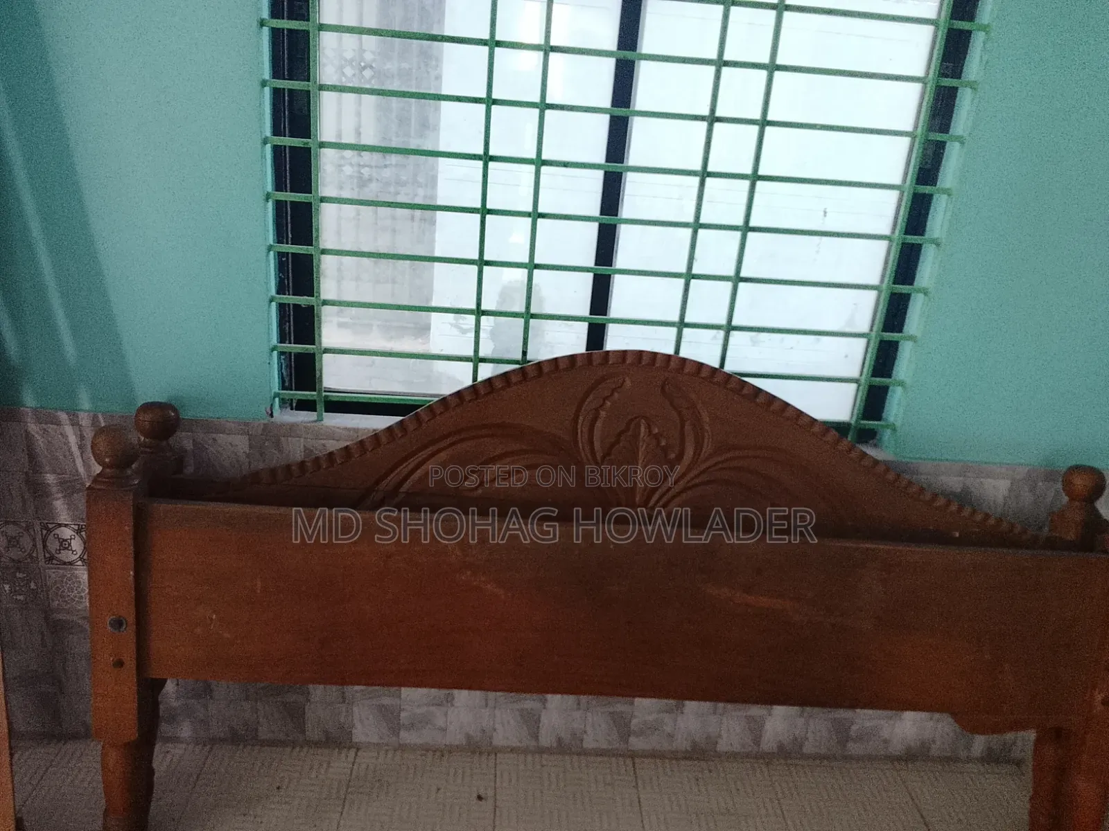 A King Size 6/7 Feet Bed