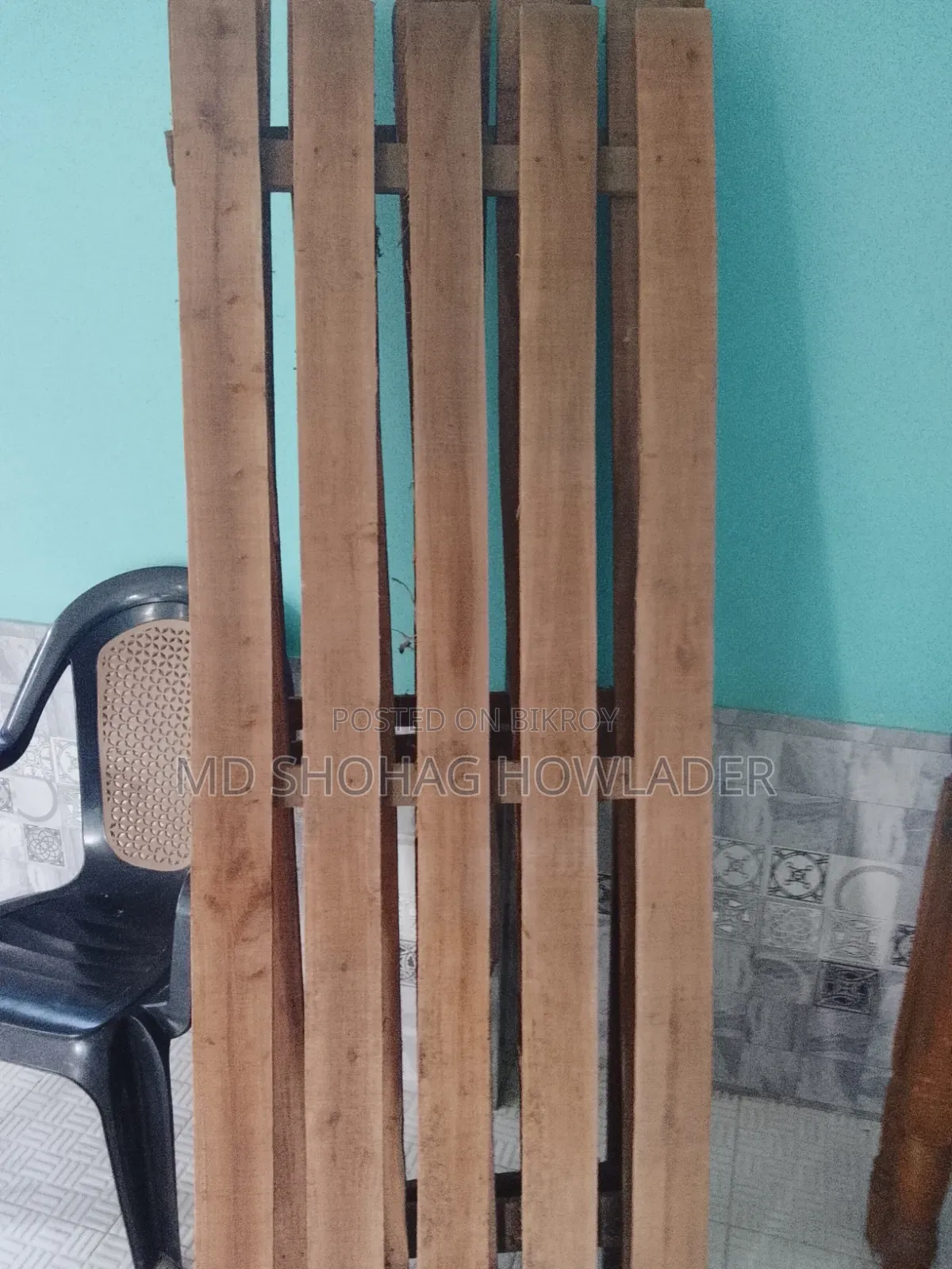 A King Size 6/7 Feet Bed