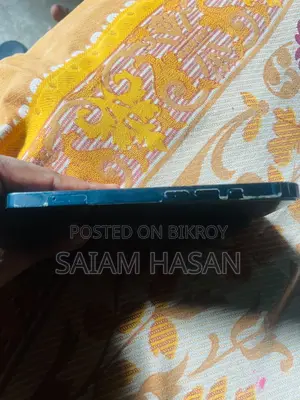 ইএল ১২৮ জিবি নীল