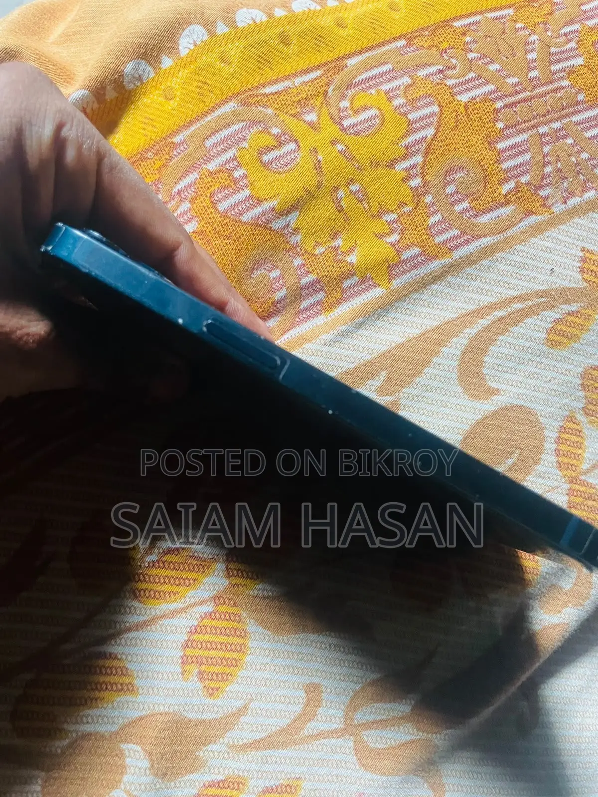 ইএল ১২৮ জিবি নীল